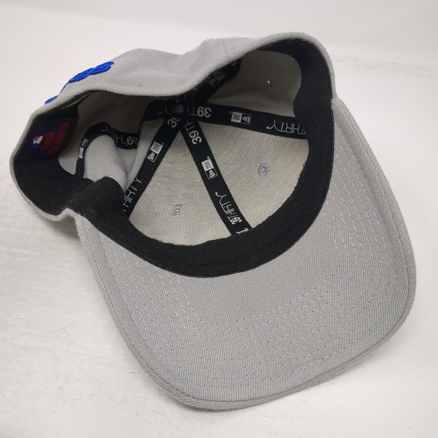 New Era Chicago Cubs MLB Baseball Cap Gray M 39THIRTY Stretch Fit Curved Brim