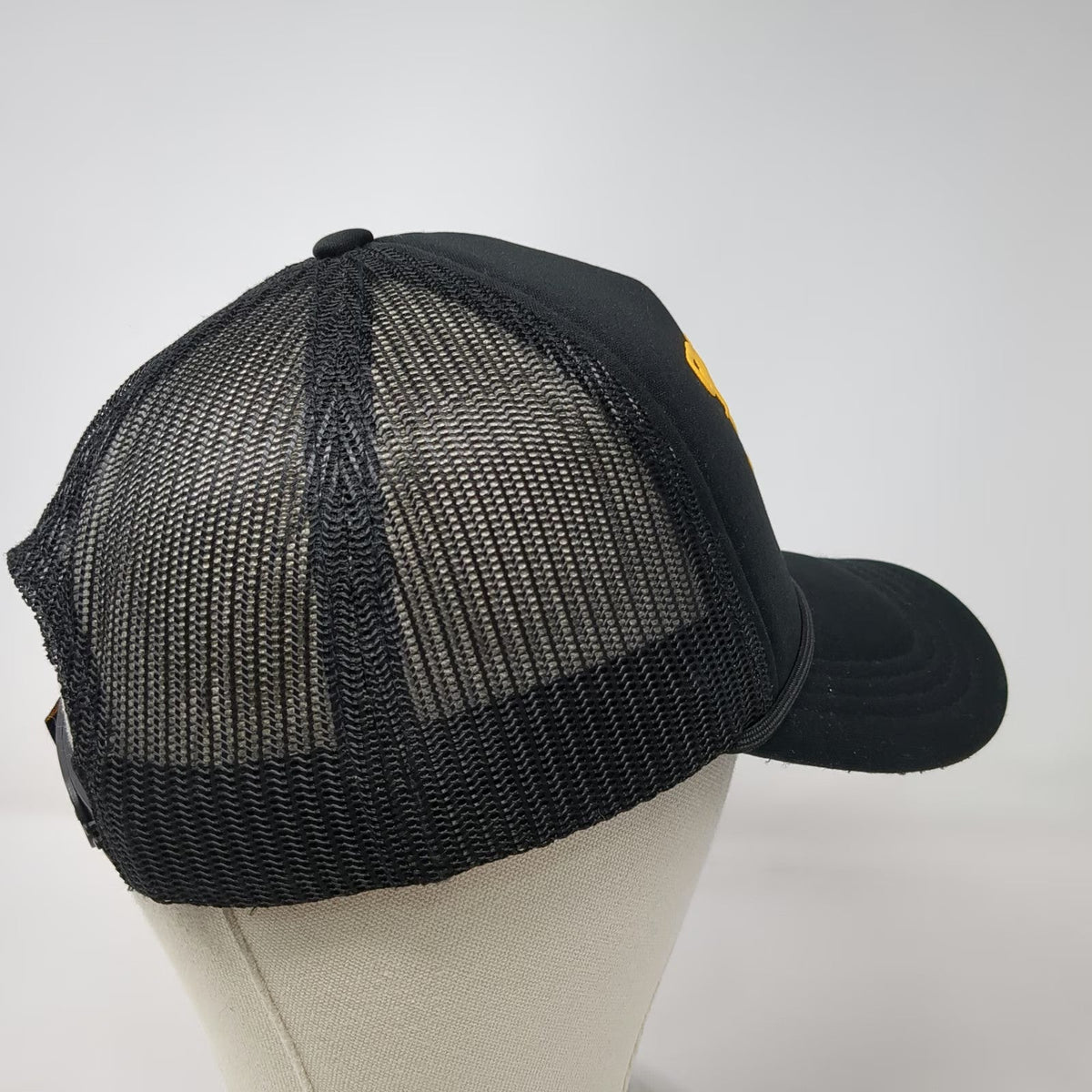 TopGolf Trucker Hat Black One Size Practice Swing King Snapback Mesh Golf Rope