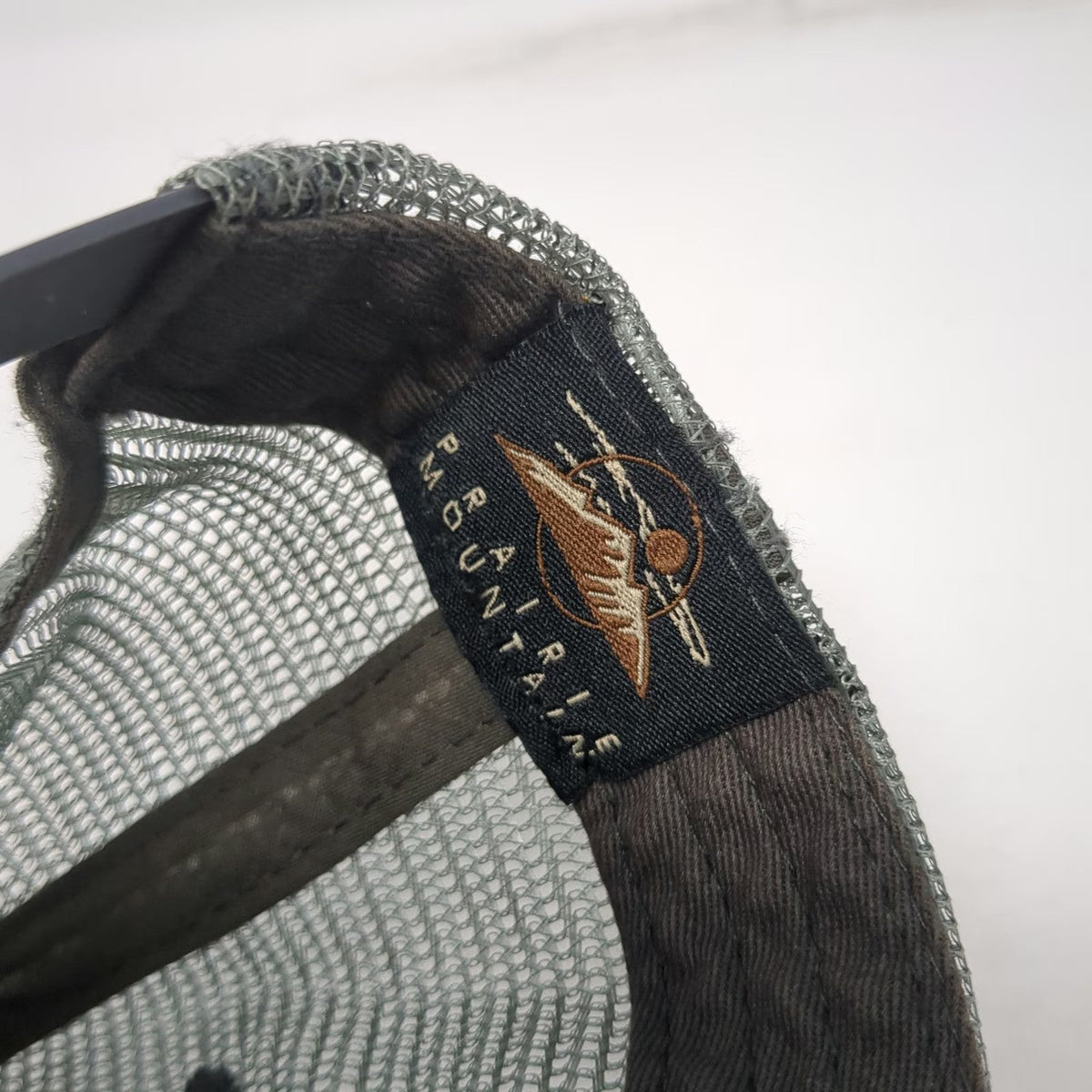 Prairie Mountain Trucker Hat Brown Gray One Size Alaska Bear Last Frontier Mesh