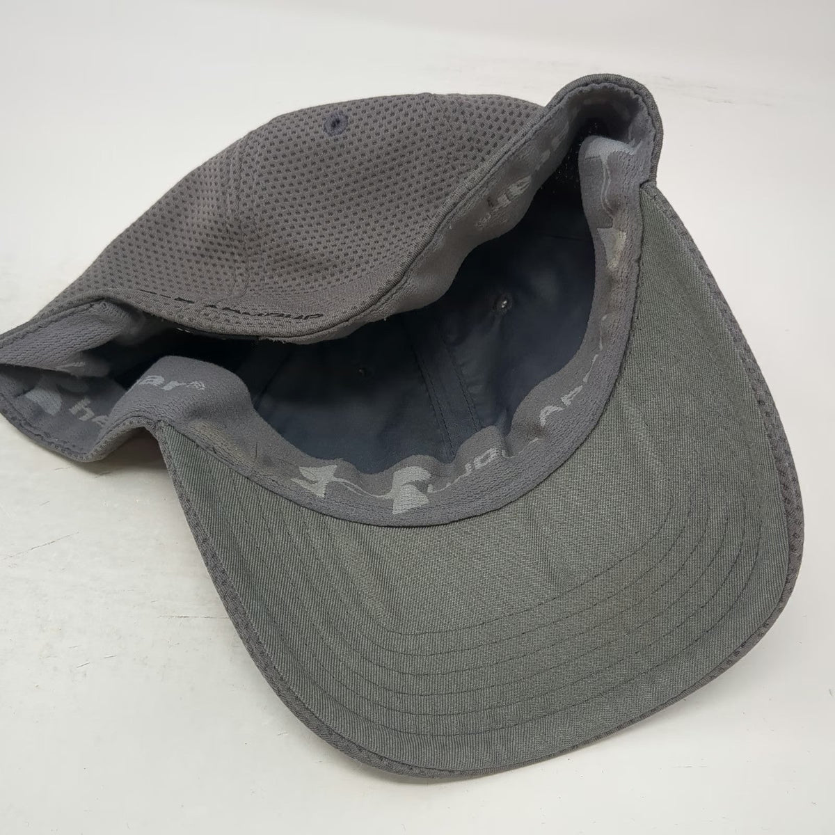 Under Armour Baseball Cap Gray L Fitted Performance Logo Curved Brim Stretch Hat