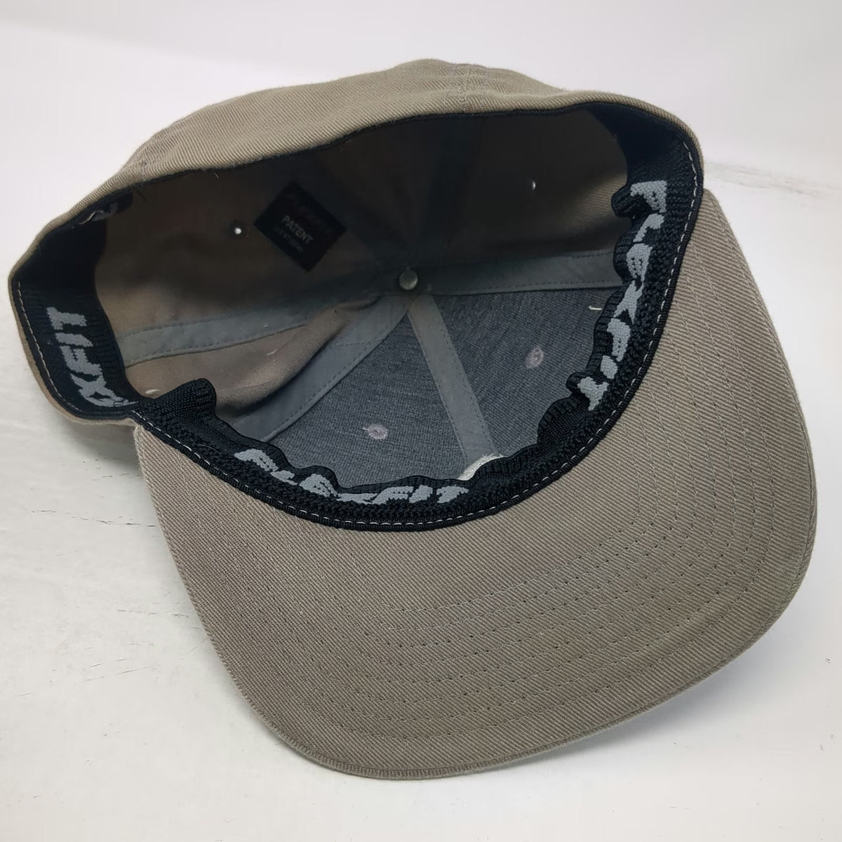 Volcom Baseball Cap Brown M Flexfit Embroidered Stone Logo Stretch Fit Hat