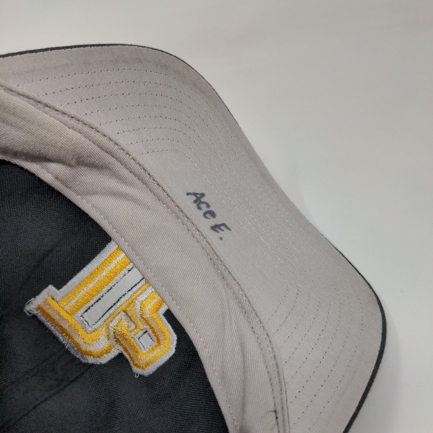 D2 Snapback Hat Black Medium-Large Embroidered Richardson Pro 212