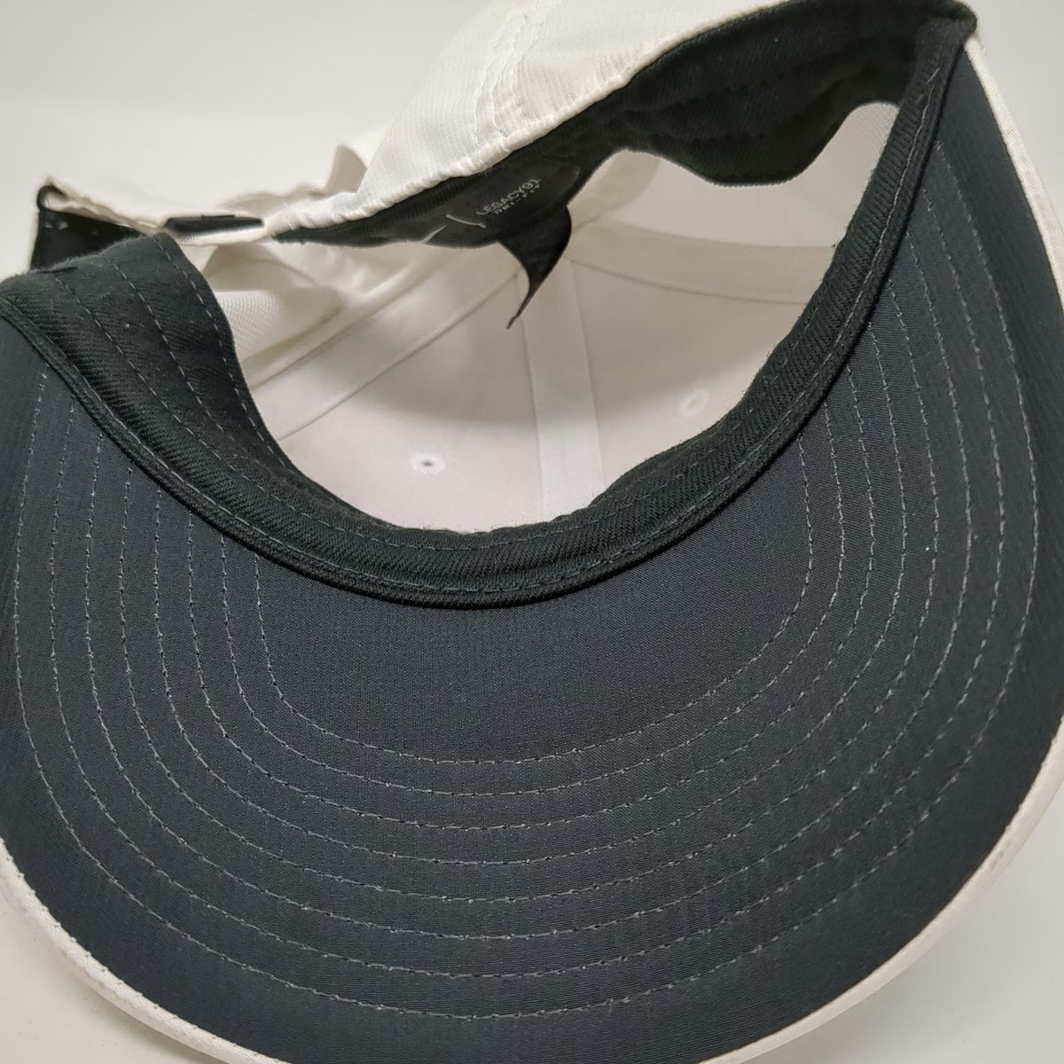 Nike Baseball Cap White Black One Size Dri-Fit Legacy91 Swoosh Strapback hat