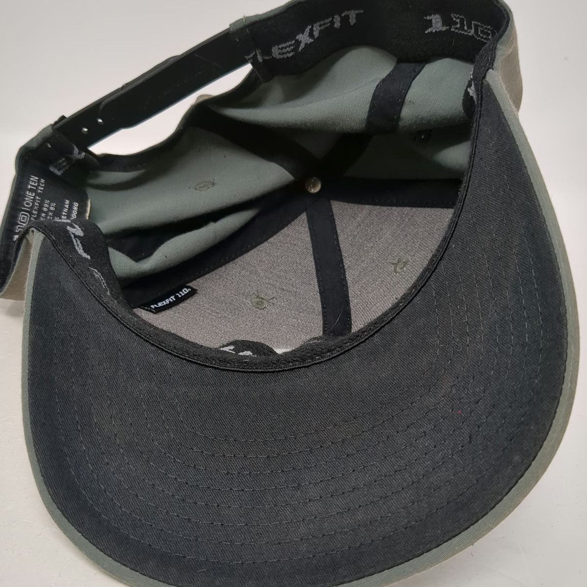 TravisMathew Snapback Beige OSFM Flexfit 110 Rubber Logo Performance Golf Hat