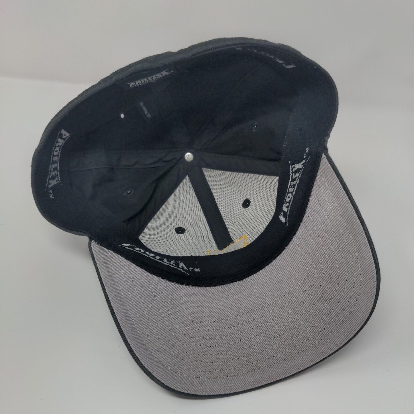 Denuke Fitted Hat Black M/L Embroidered 6 Panel Pro Flex Outdoor Cap