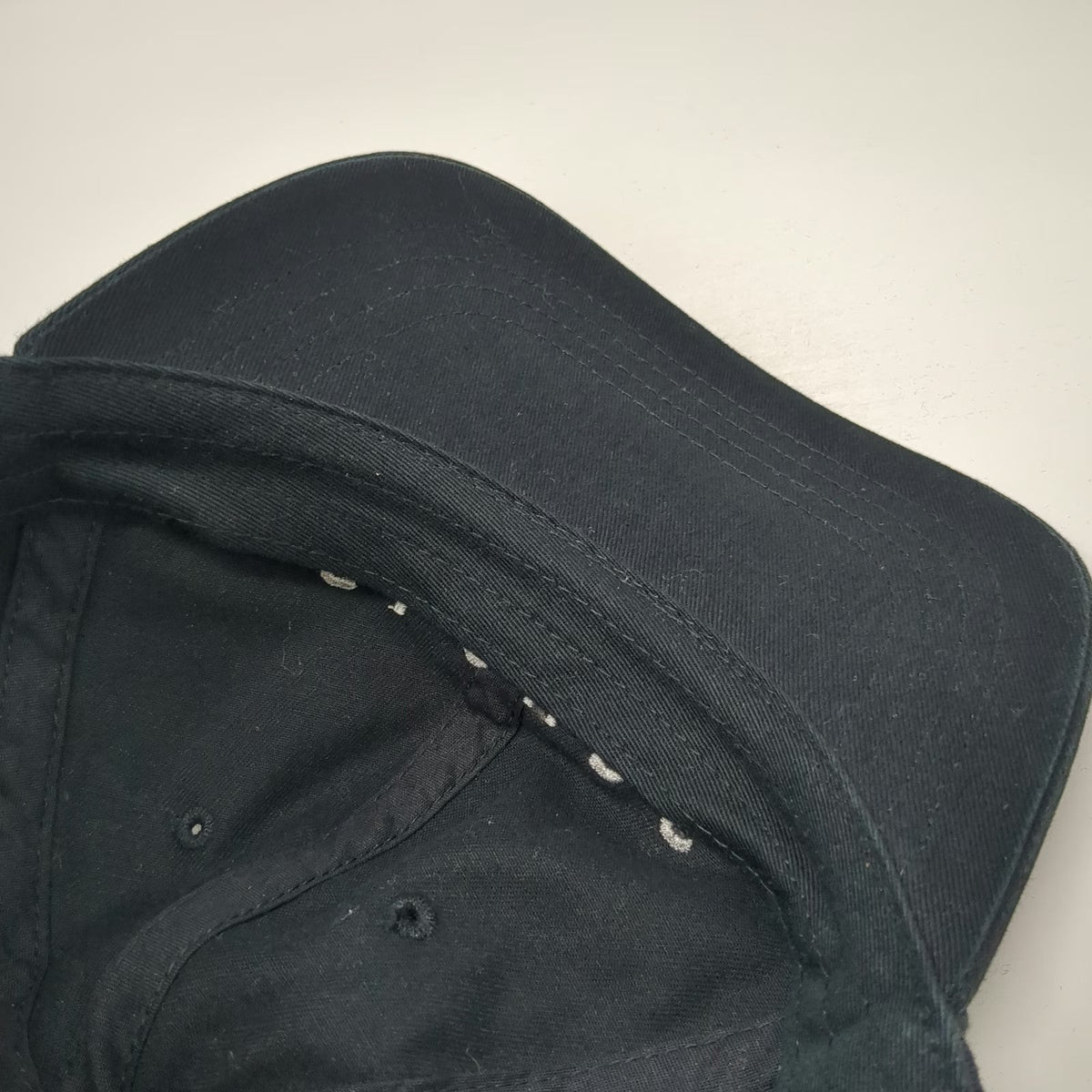 Yupoong Baseball Cap Black White One Size Slideback Clouds Embroidery Cotton Hat