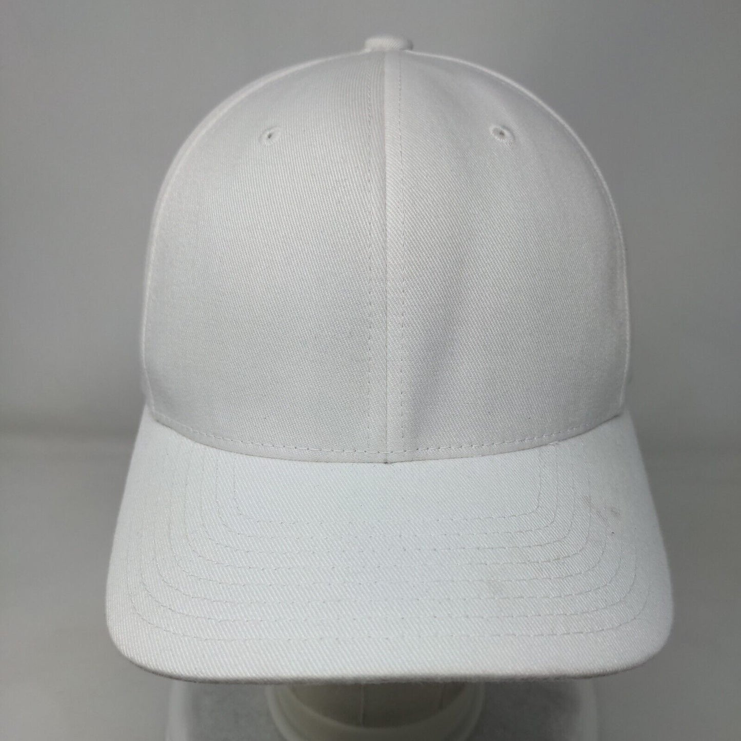 Flexfit Fitted Hat White Size L/XL Vented Holes 6 Panel Blank Yupoong