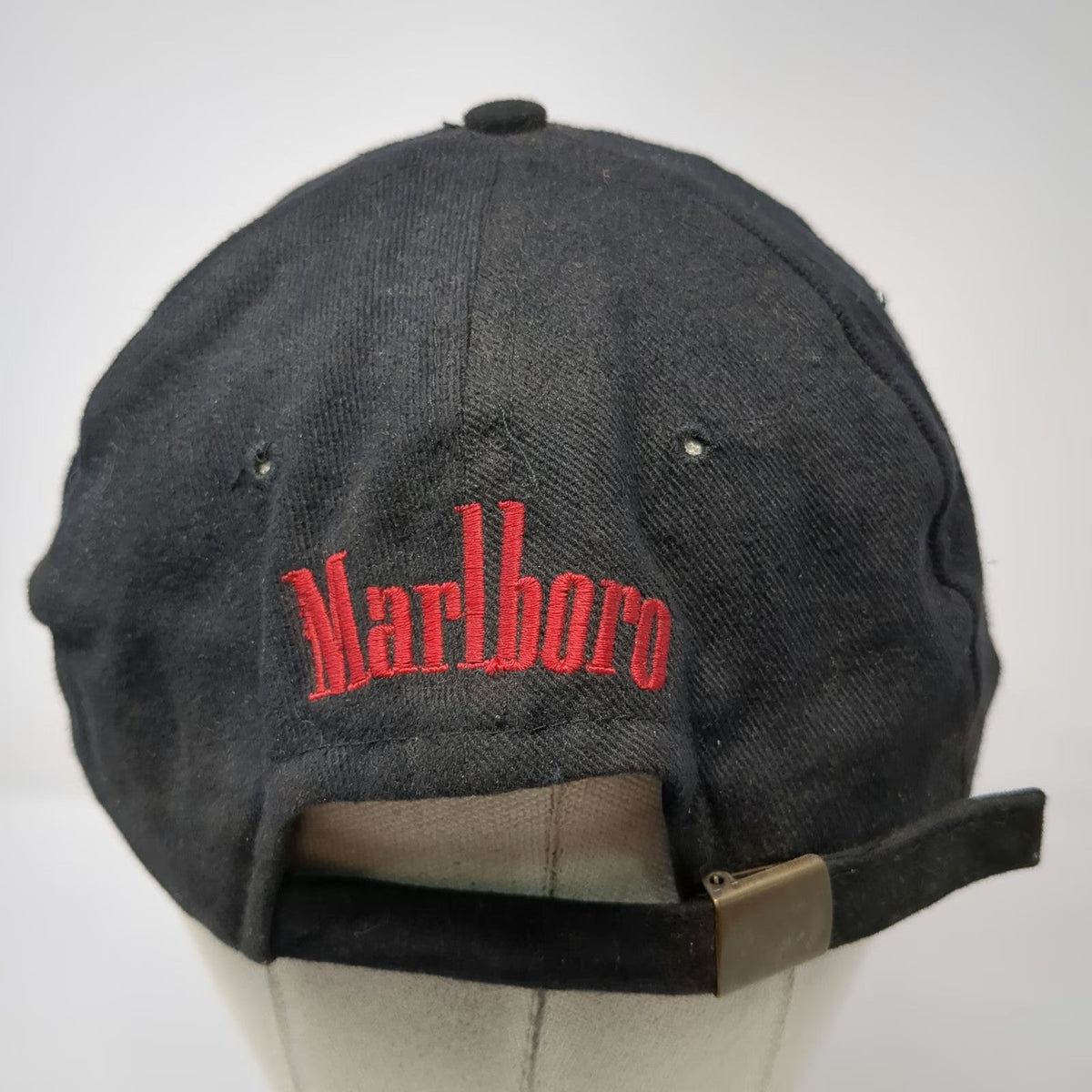 Vanguard Baseball Cap Black One Size Red Marlboro Embroidered Slideback Logo hat