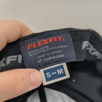 Flexfit Fitted Hat Black Small-Medium Embroidered Logo 6 Panel Yupoong