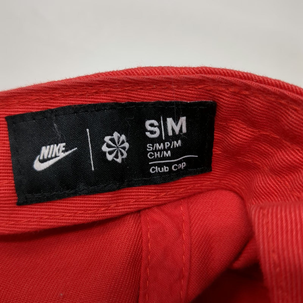 Nike Baseball Cap Red M Slideback Adjustable Cotton Hat Embroidered Swoosh Logo