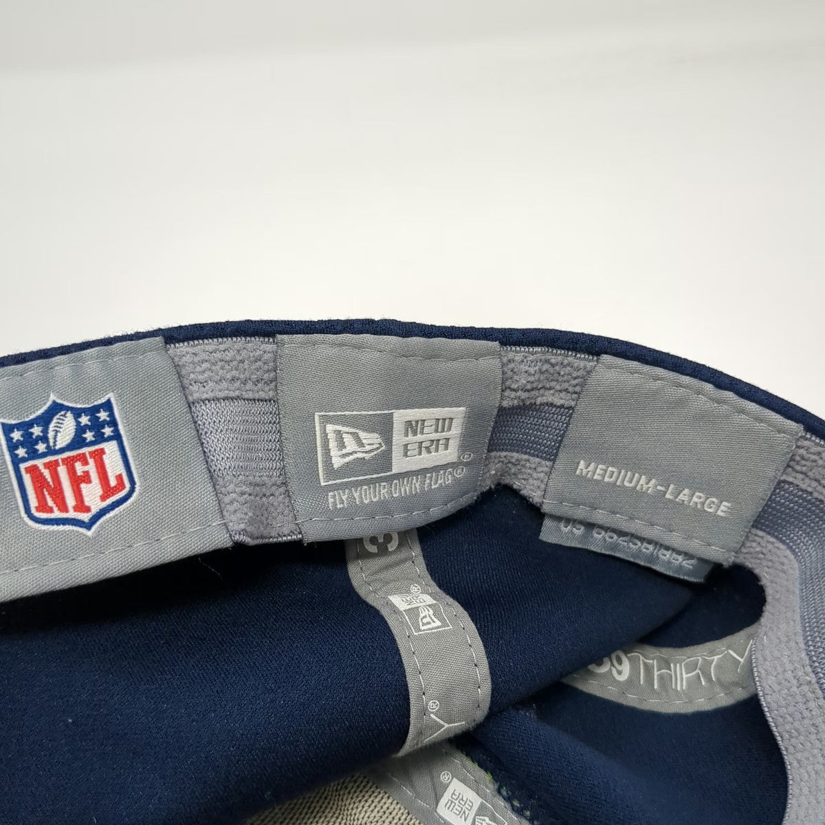Seattle Seahawks NFL New Era Blue L 39THIRTY Stretch Fit Green White Logo Hat