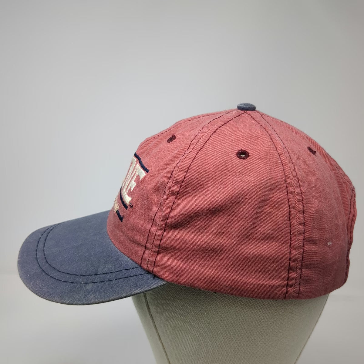 Maine Black Bears NCAA University Square Red One Size Cap Strapback Vintage