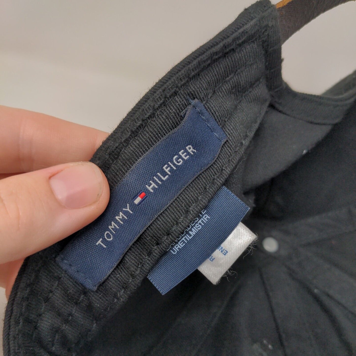Tommy Hilfiger Slideback Hat Black One Size Adjustable Leather Strap