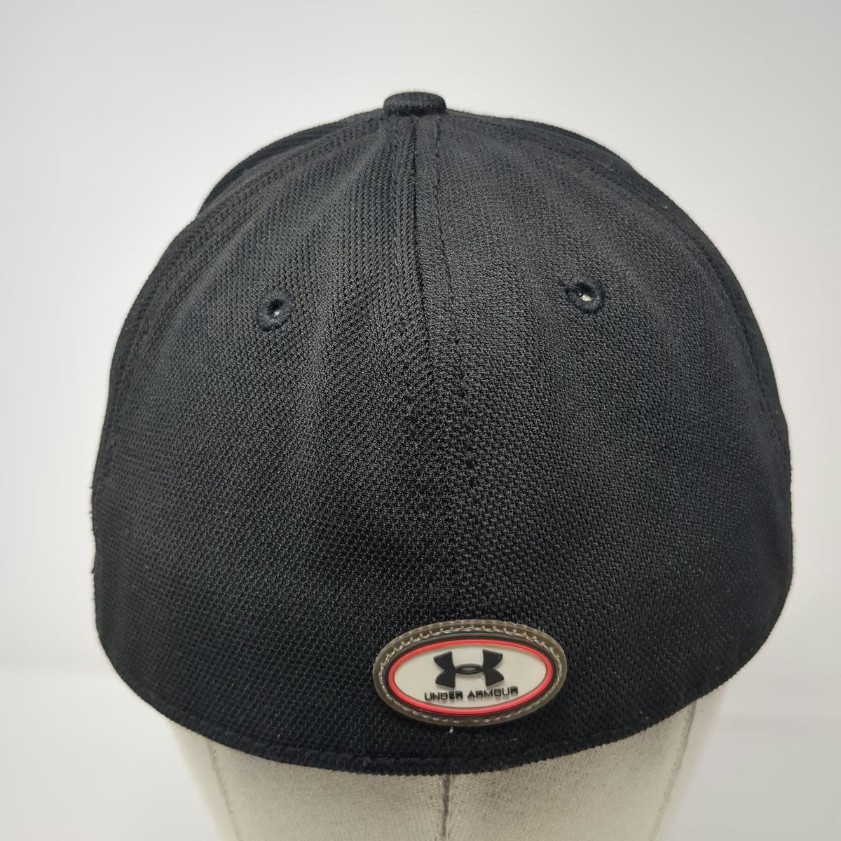 Under Armour Baseball Cap Black L Stretch Fit Mesh Embroidered Patch Sport Hat