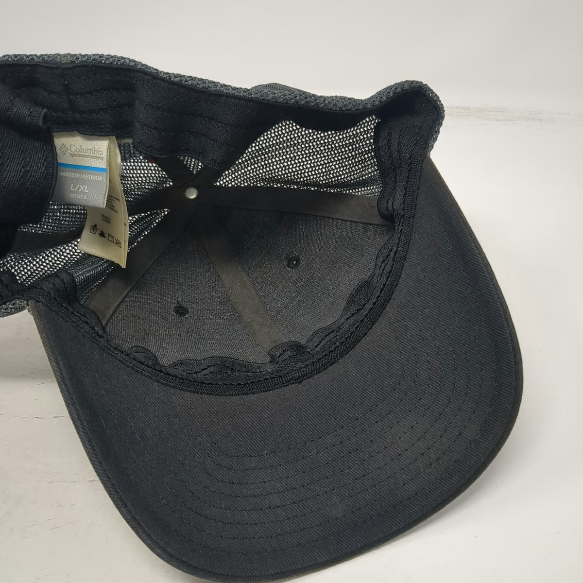 Columbia Baseball Cap Gray XL PFG Fishing American Flag Fish Mesh Back Hat
