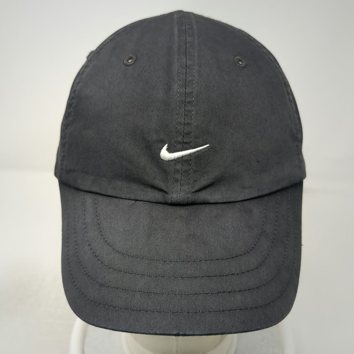 Nike Baseball Cap Black Strapback Embroidered Swoosh Logo Cotton Hat Vintage