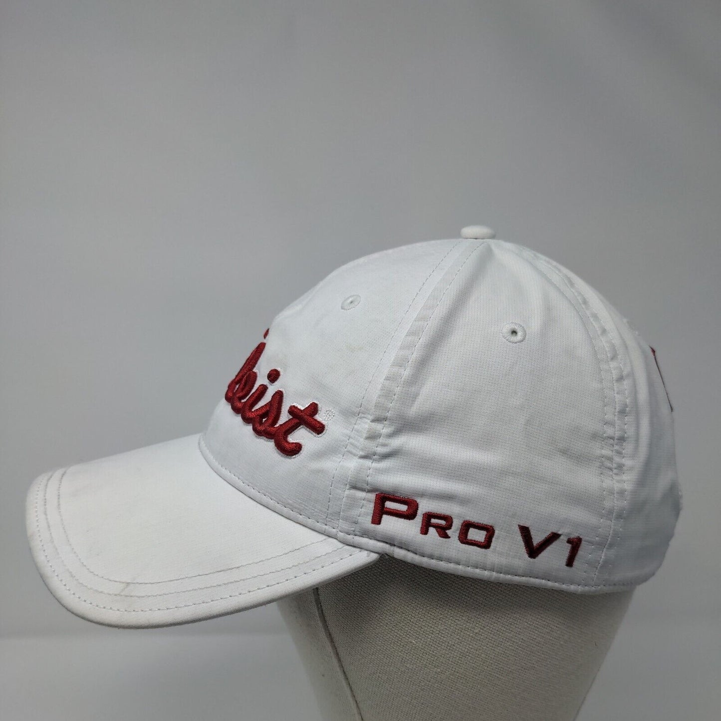 Titleist Strapback Golf Hat White OSFA Adjustable Embroidered 6 Panel