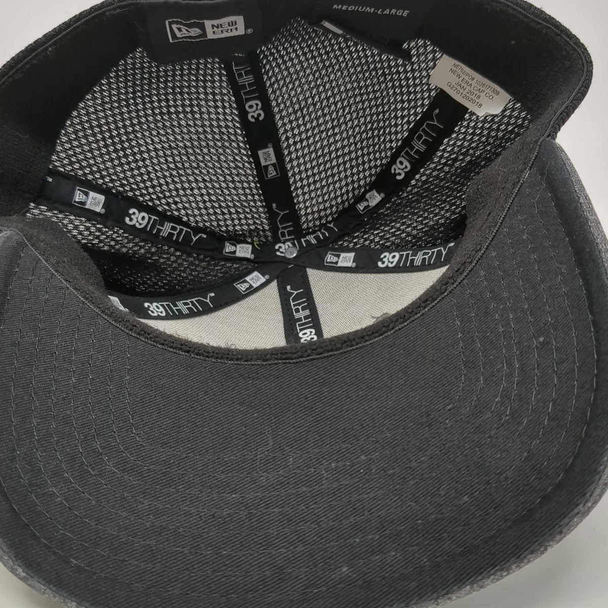New Era Baseball Cap Gray Black L 39THIRTY Stretch Fit Mesh Back QEI Logo Hat