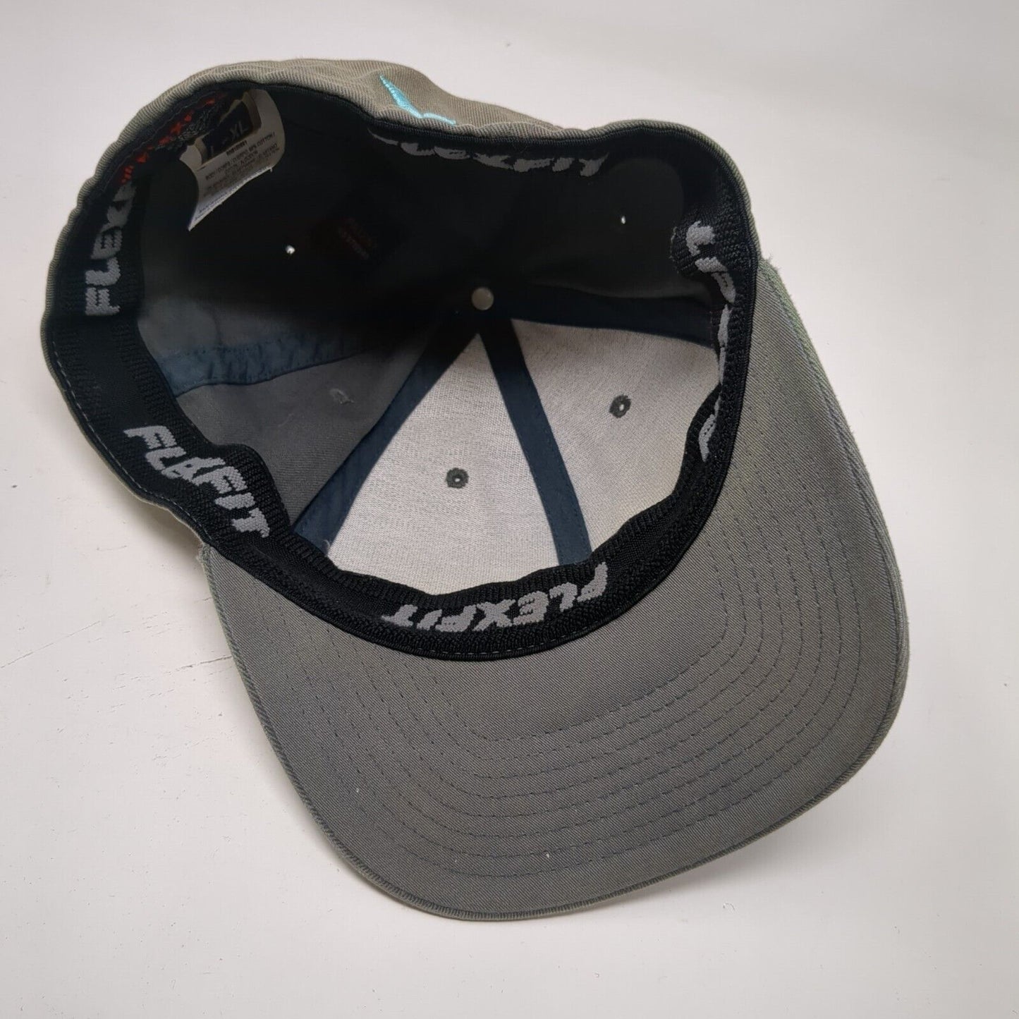 Hurley Fitted Hat Gray L-XL Embroidered Logo Flexfit Yupoong 6 Panel