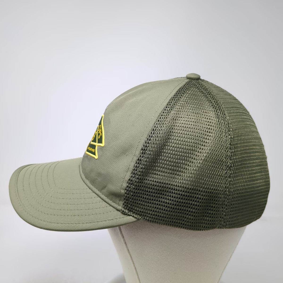 MTN OPS Baseball Cap Green One Size Snapback Mesh Back Hat Conquer More Est 2014