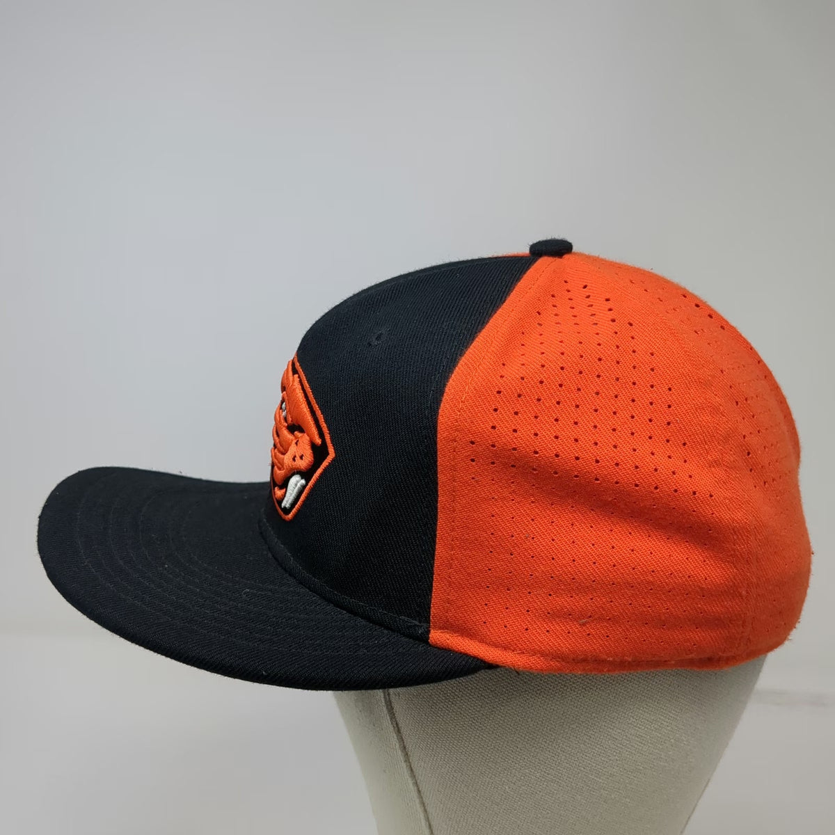 Nike Oregon State Beavers NCAA Cap Black Orange One Size Dri-Fit Perforated Hat