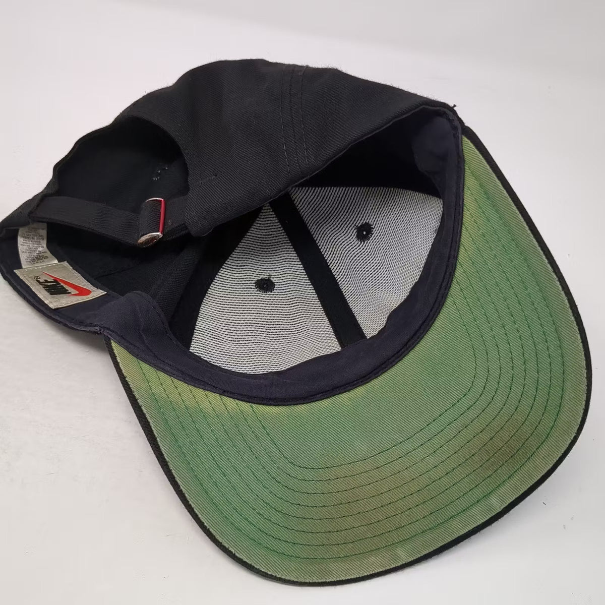 Nike Baseball Cap Black Green Undervisor Slideback Adjustable Hat Logo Vintage
