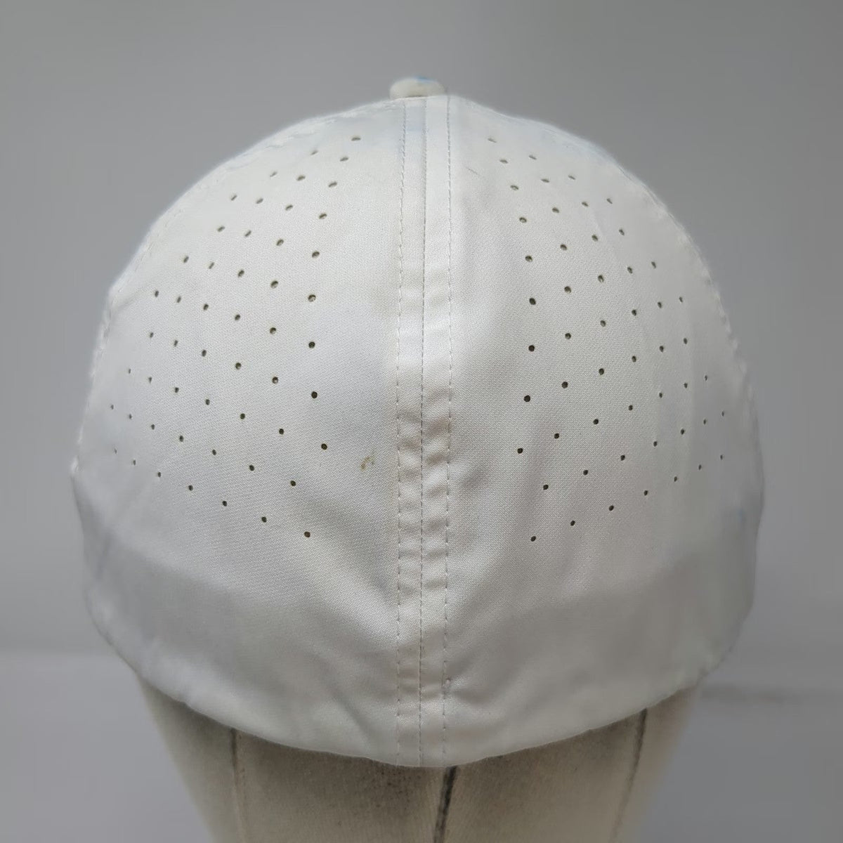 Levelwear Baseball Cap White M McCall Golf Club Performance Stretch Hat