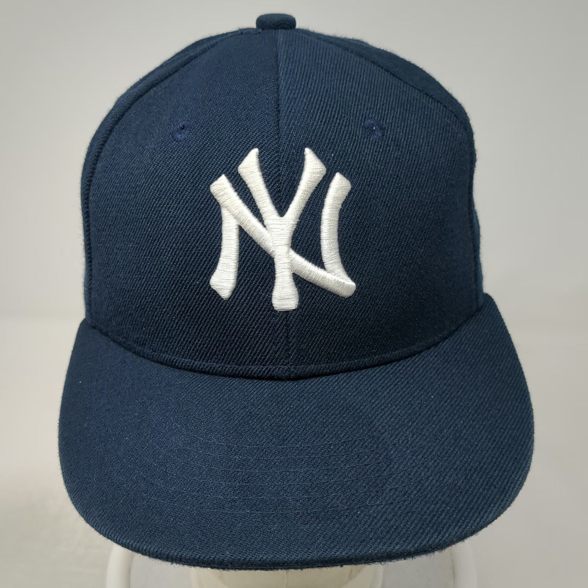 New York Yankees MLB Premium Headwear Blue Baseball Cap 6 7/8 Fitted Flat Brim