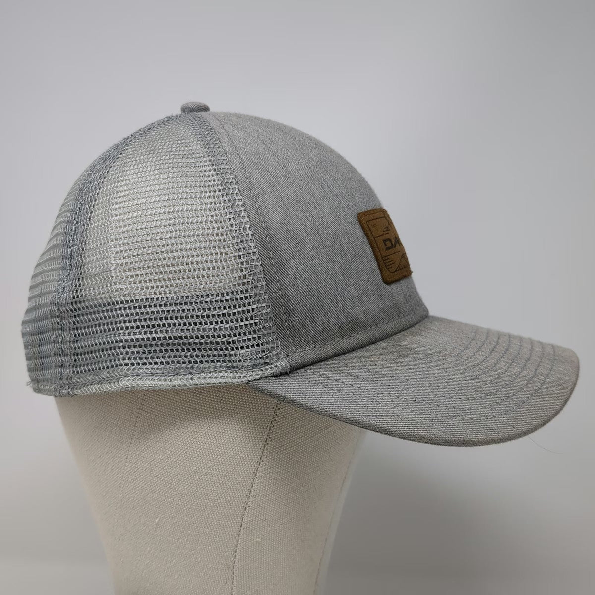 Dakine Trucker Hat Gray One Size Mesh Back Snapback Logo Patch Curved Brim