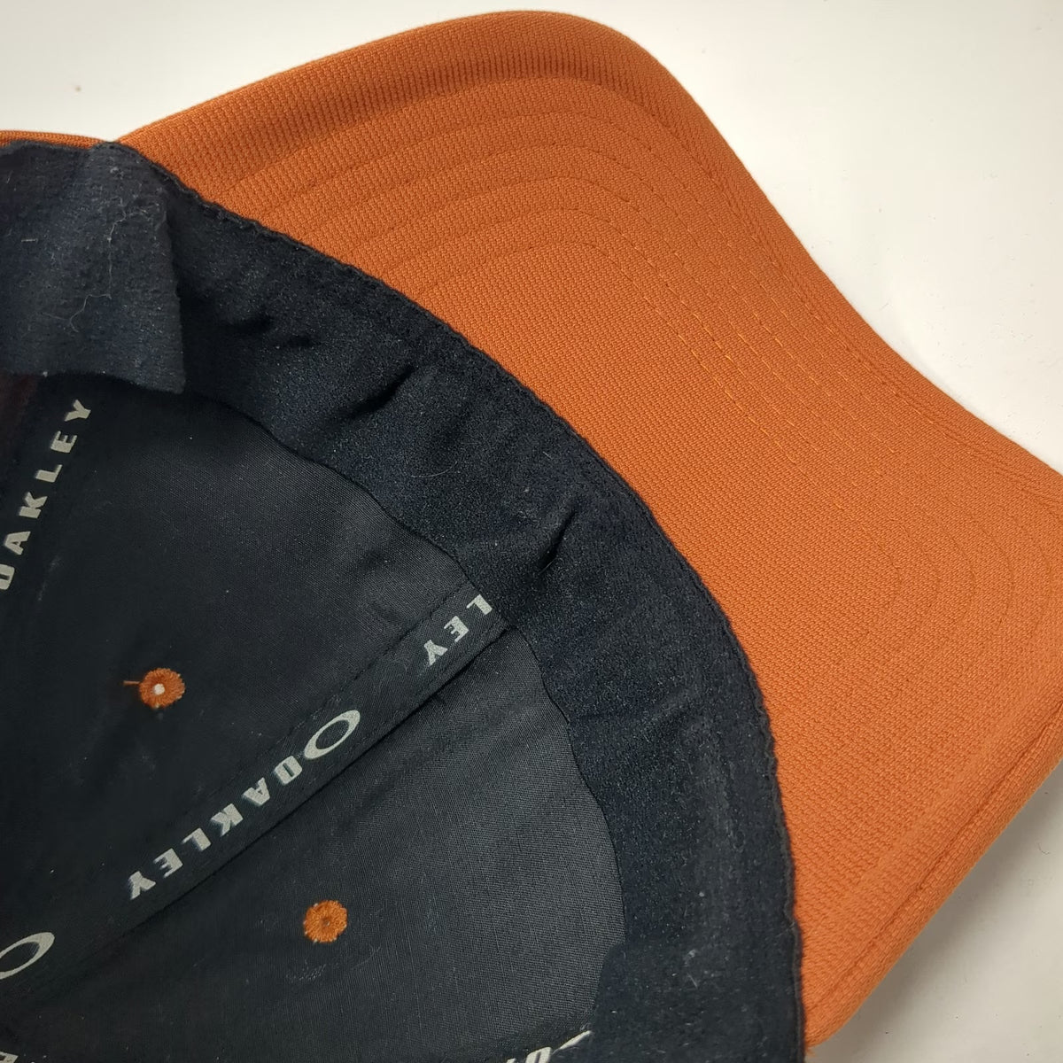 Oakley Baseball Cap Orange M Stretch Fit Curved Brim Hat Raised Metallic Logo
