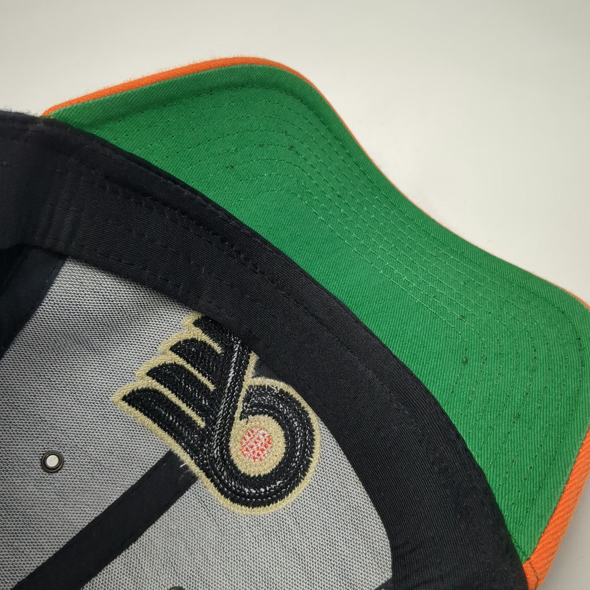 Reebok Philadelphia Flyers NHL Cap Black Orange M Winter Classic Contrast Stitch