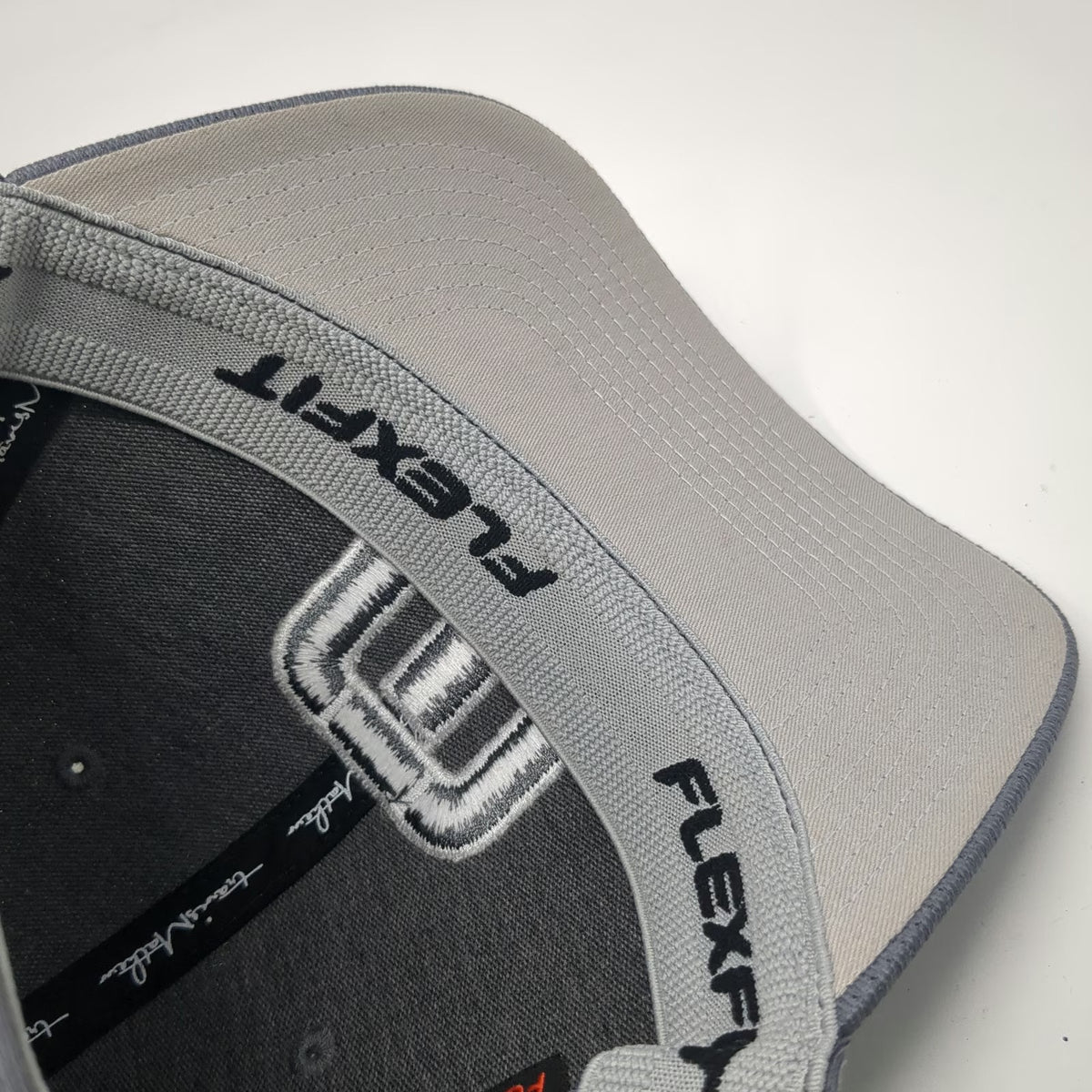 TravisMathew Baseball Cap Gray XL Fitted Mesh Texture 3D Logo Flexfit Script Hat