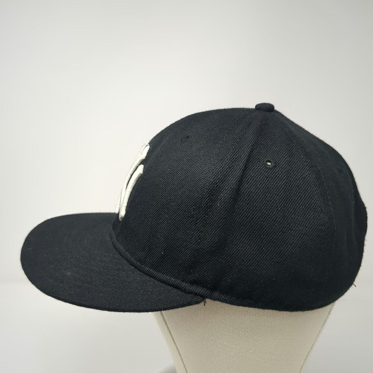 New Era New York Yankees MLB Black One Size Snapback Hat Flat Brim Embroidered