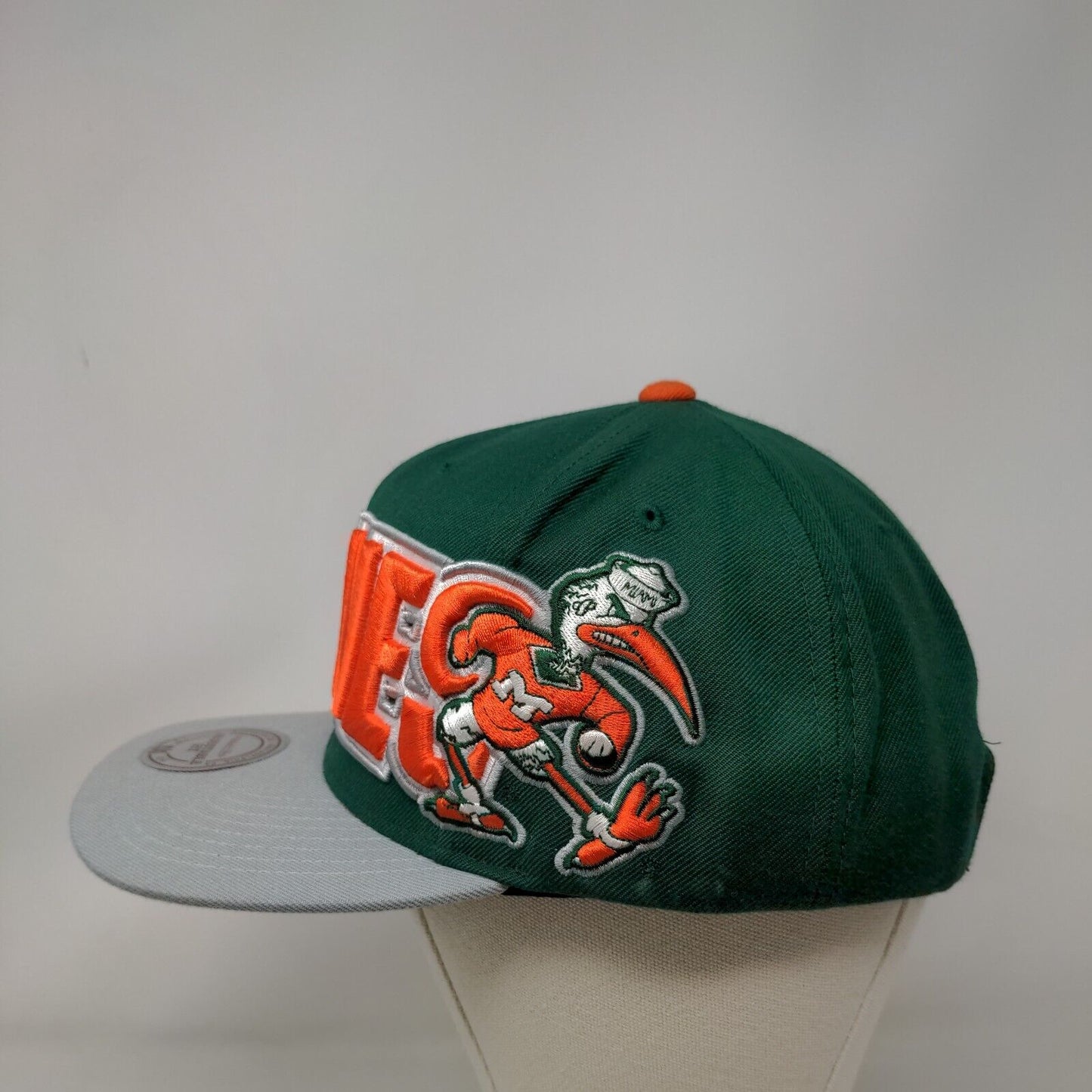 Mitchell & Ness Snapback Hat 'Canes Miami Hurricanes Vintage Embroidered NCAA