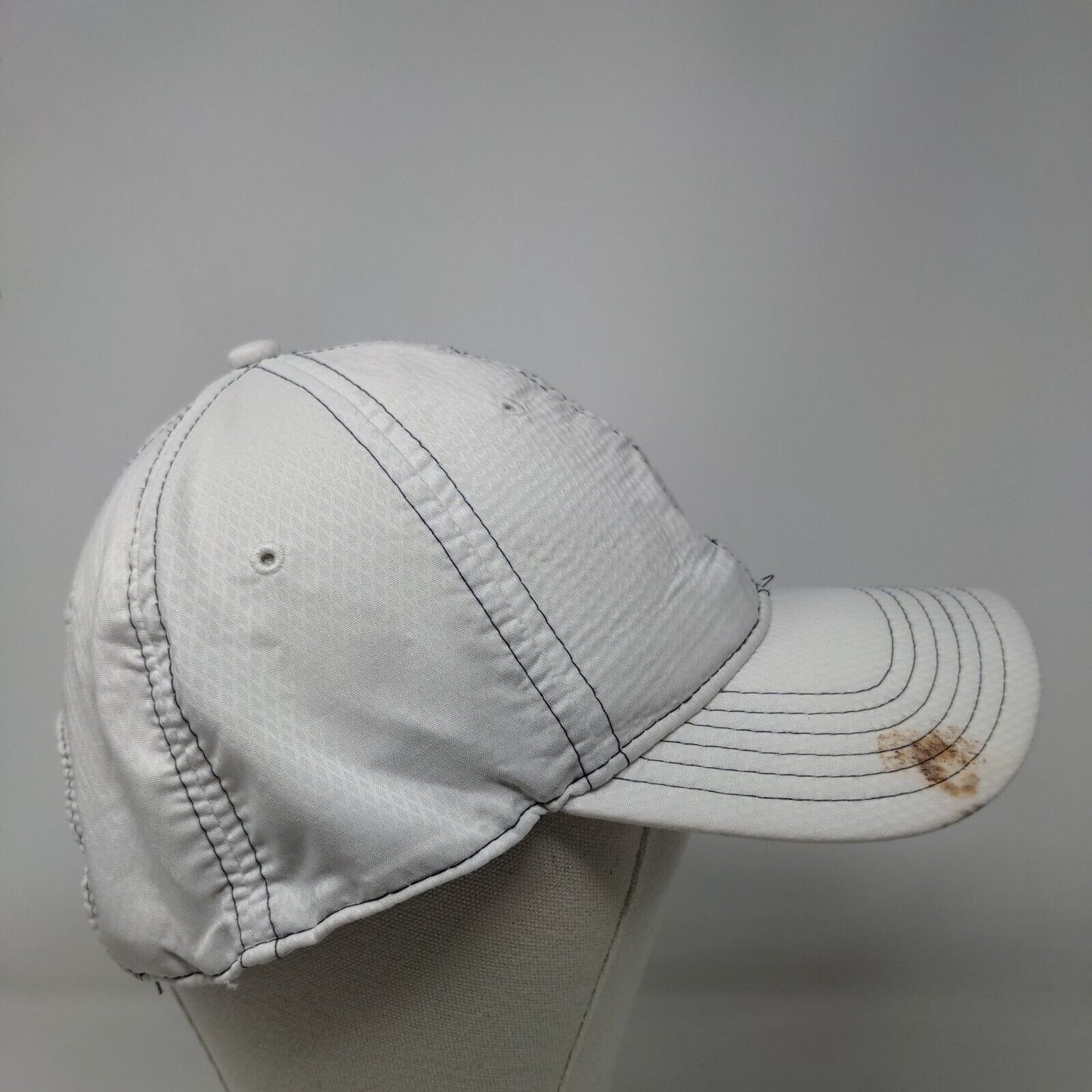 Under Armour Strapback Hat White One Size Adjustable Embroidered 6 Panel