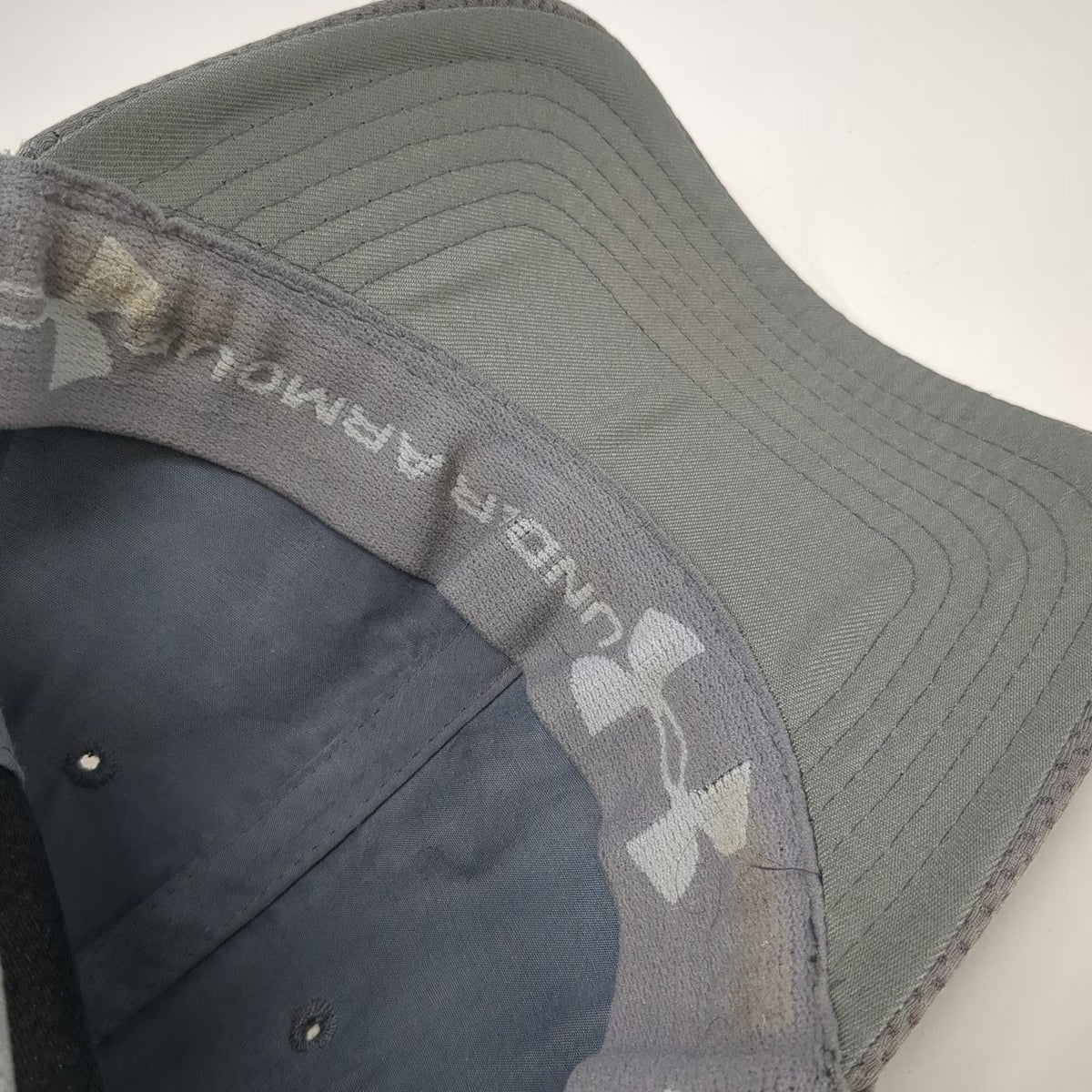Under Armour Baseball Cap Gray L Fitted Performance Logo Curved Brim Stretch Hat