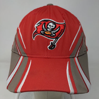 Reebok NFL Men's Fitted Hat Red OSFA Embroidered Tampa Bay Buccaneers Logo