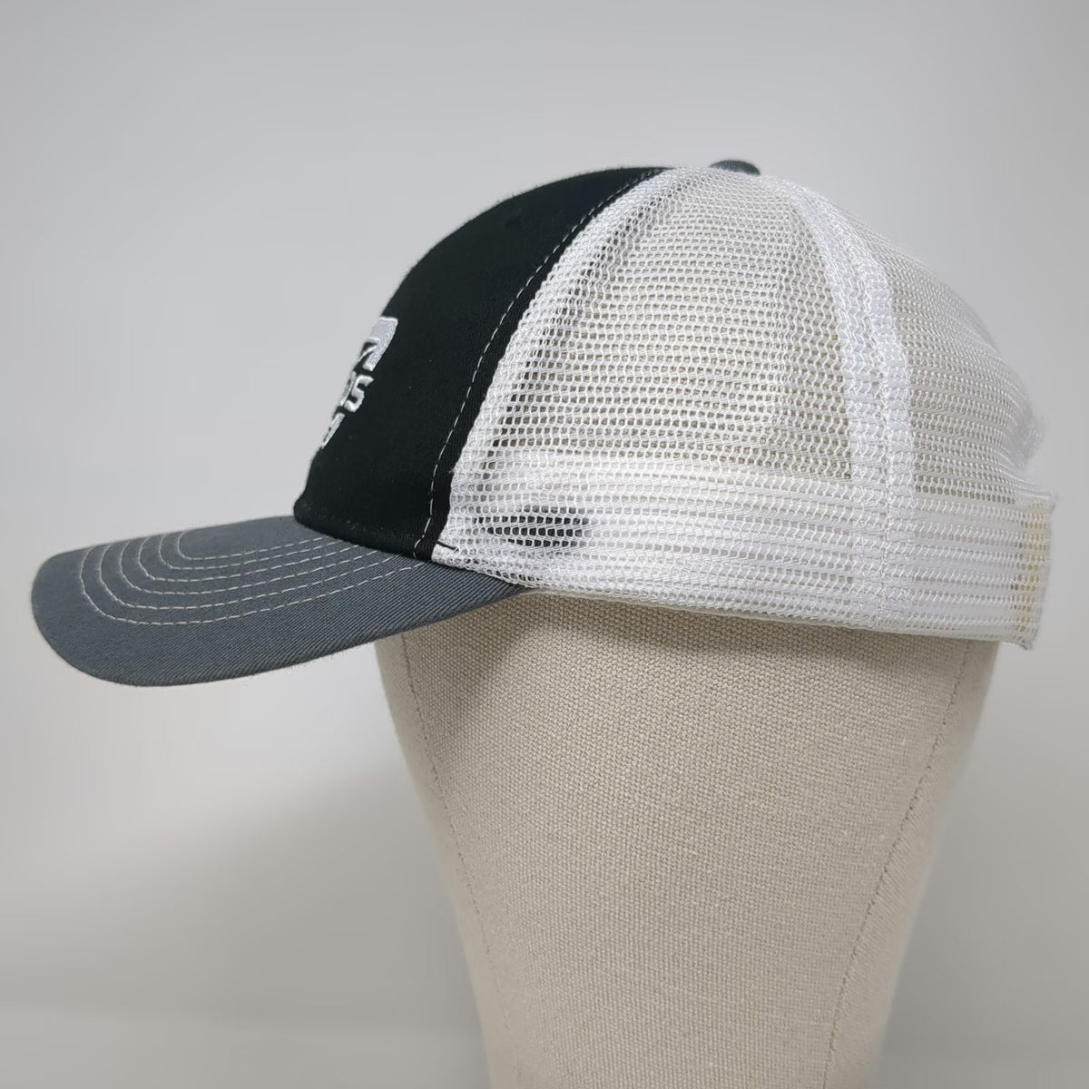 10 Roads Express Trucker Hat Black Gray One Size Mesh Snapback Structured Hat