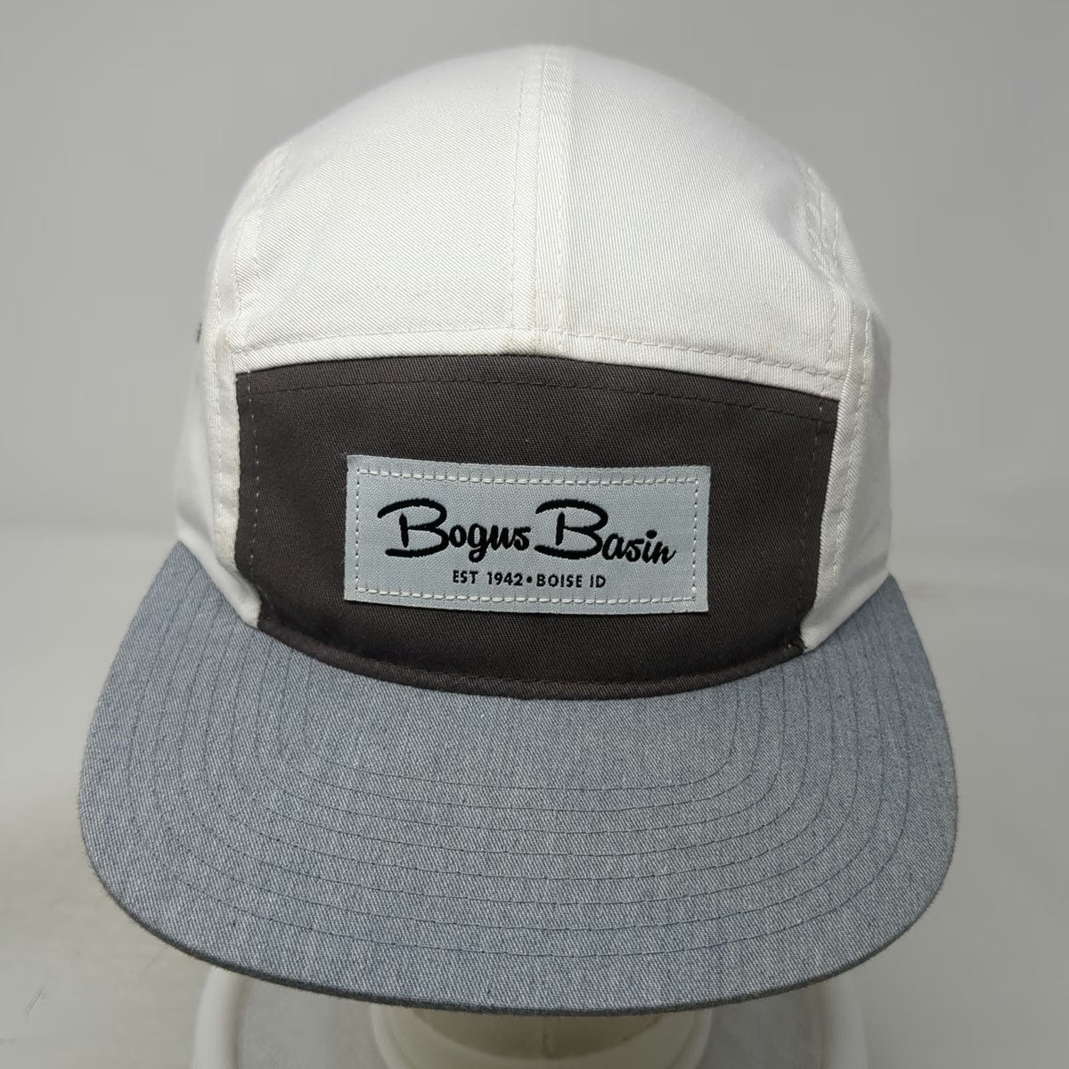White Bogus Basin Boise ID Ski Resort 5 Panel Hat One Size Gray Red Underbrim