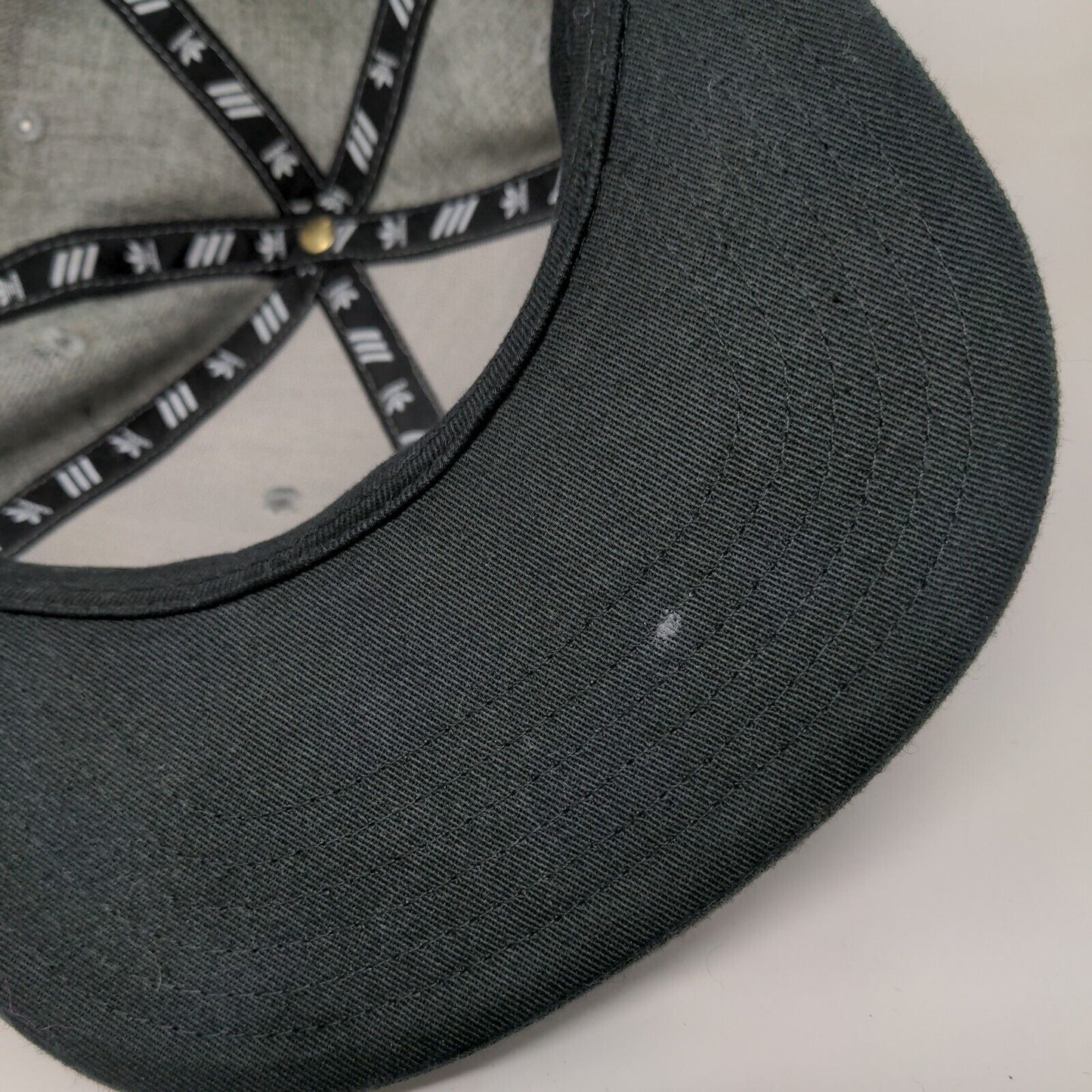 Adidas Snapback Hat Gray OSFM Adjustable Embroidered Trefoil Vented Holes