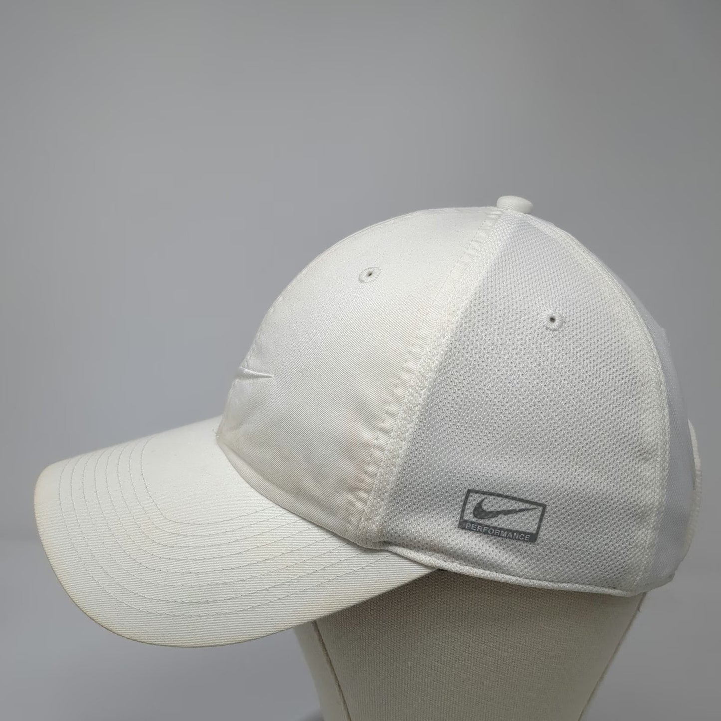 Nike Baseball Cap White One Size Mesh Strapback Performance Swoosh Athletic Hat