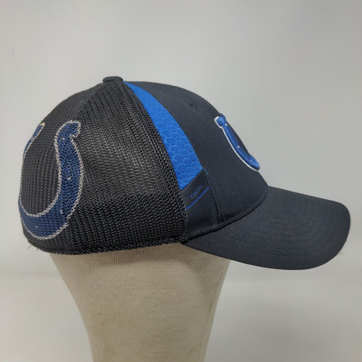 Reebok Mens Snapback Mesh Back Hat Black Size S/M Embroidered Indianapolis Colts