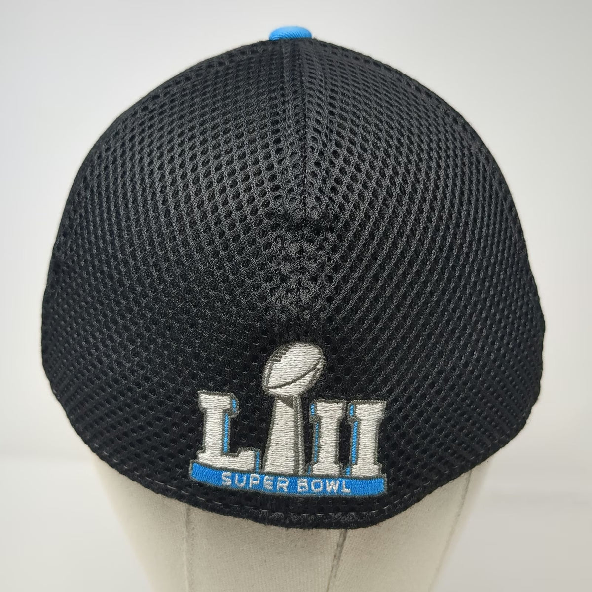 NFL Super Bowl LII New Era 39THIRTY Mesh Stretch Fit Cap Hat Blue Black Size M