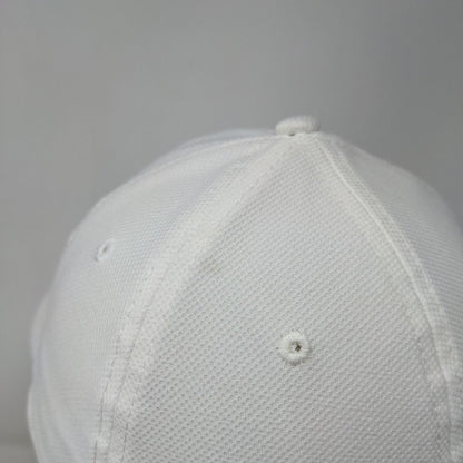 Under Armour Fitted Hat White L/XL Classic Fit Blitzing Embroidered 6 Panel