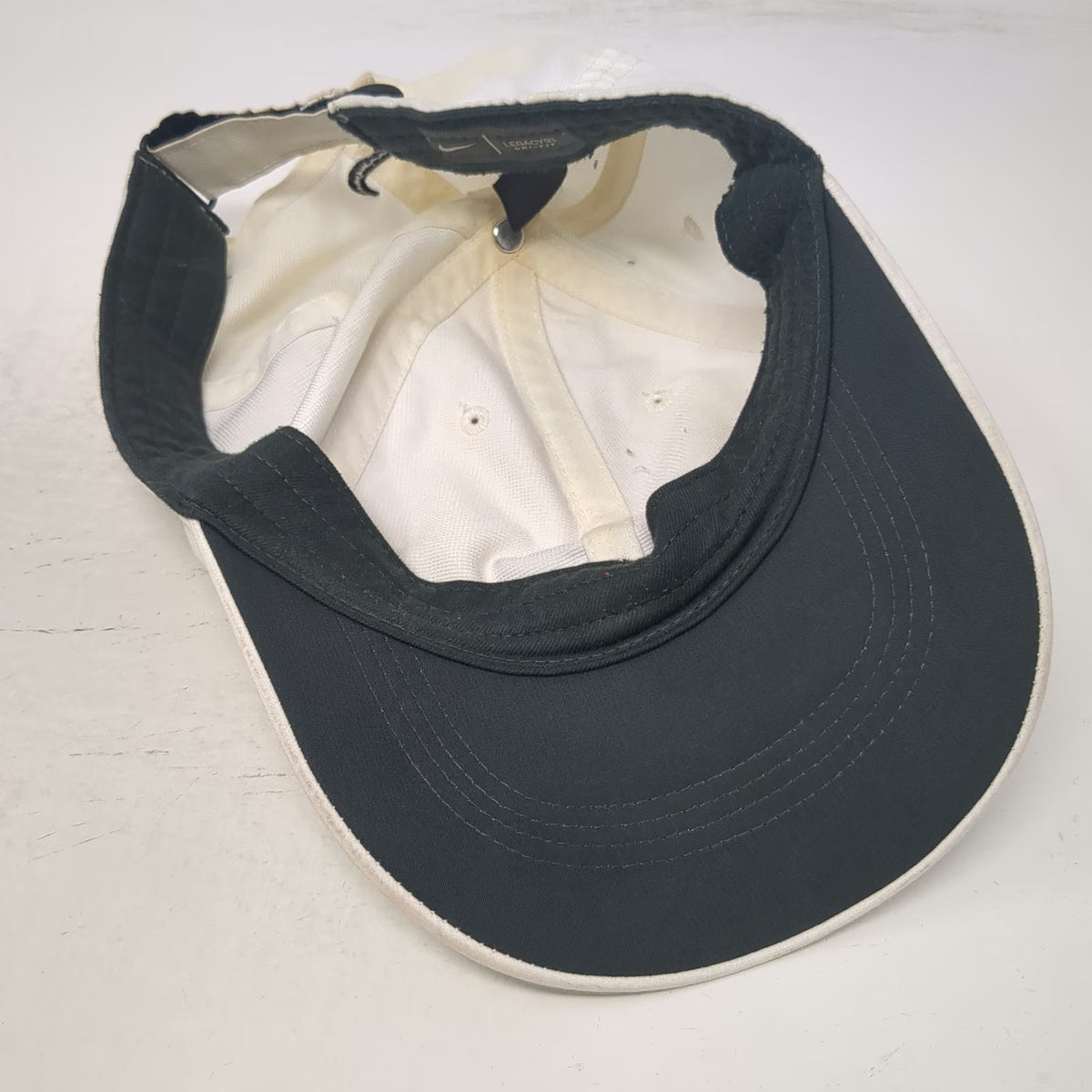 Nike Baseball Cap White One Size Legacy91 Dri-Fit Swoosh Logo Strapback Golf Hat