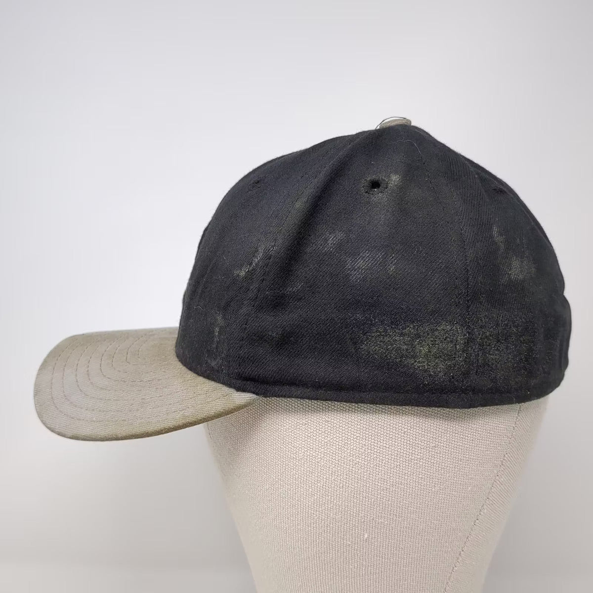 New Era Size 7 Fitted Hat Blue Gray Cap Old English Letter C USA Vintage