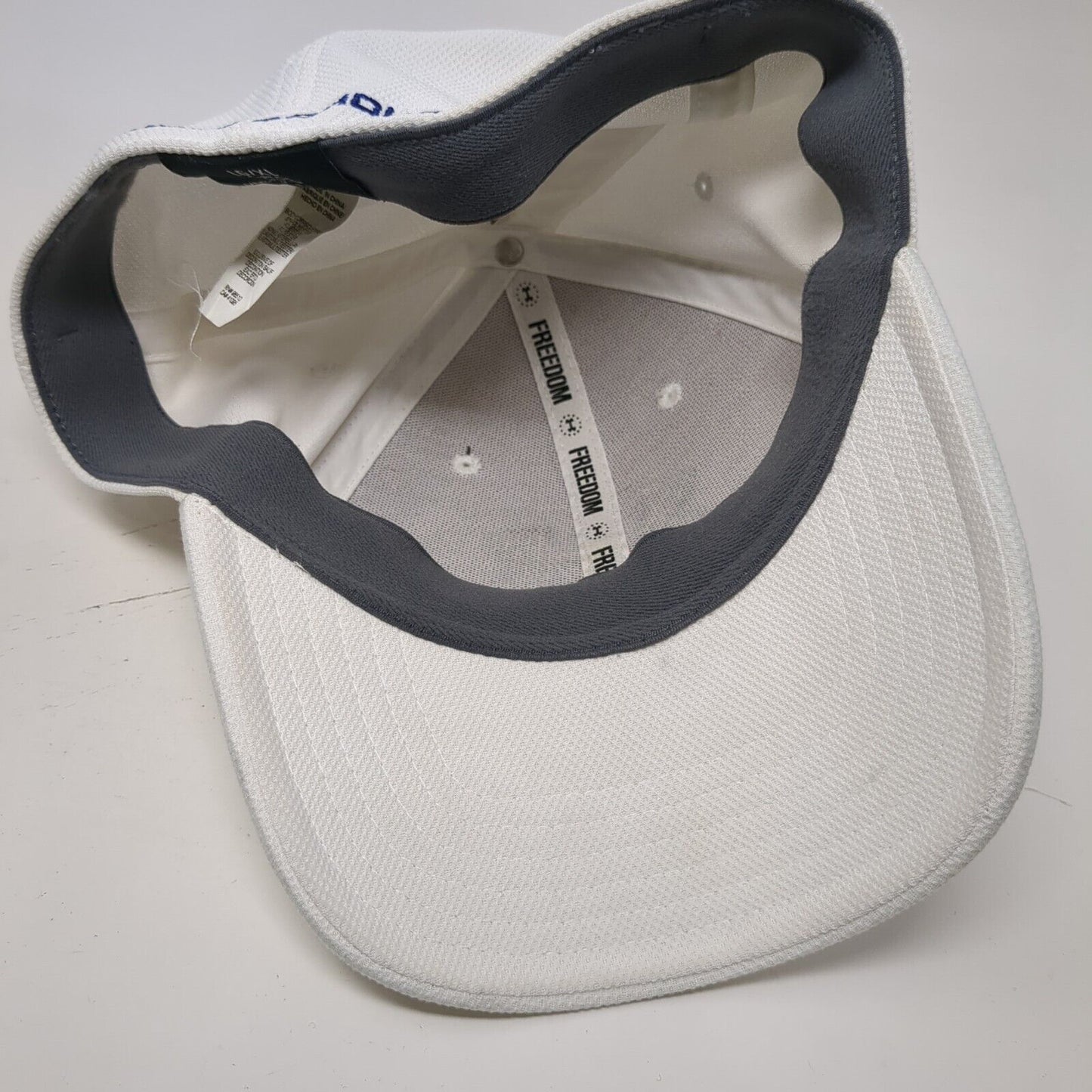Under Armour Freedom Fitted Hat White Large/XL Embroidered USA Flag