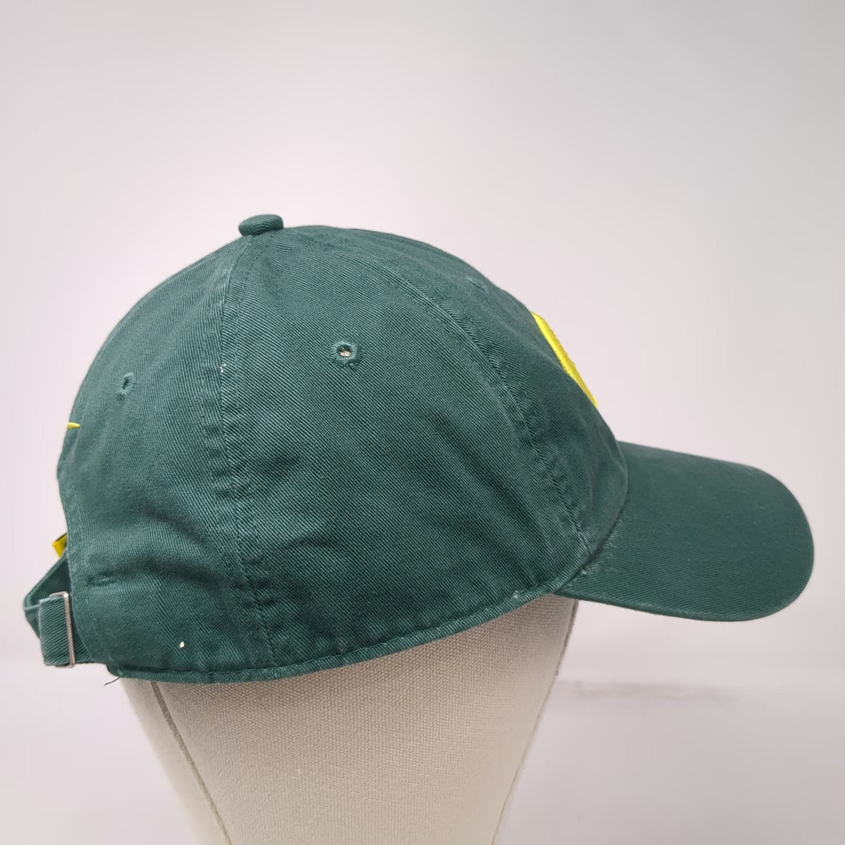 Nike Oregon Ducks NCAA Green One Size Baseball Cap Slideback Cotton Embroidered