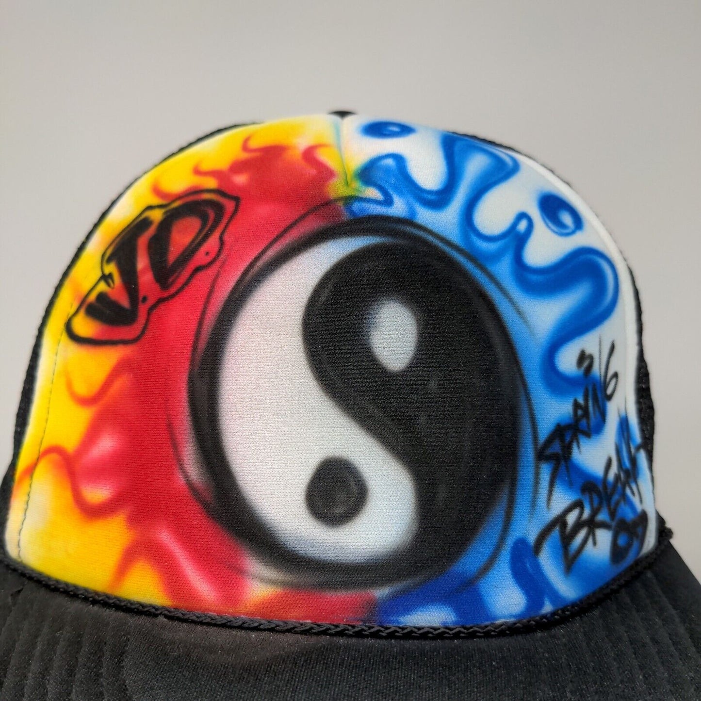 Cameo Men's Snapback Mesh Back Hat Black OSFA Graphic Spring Break Ying Yang