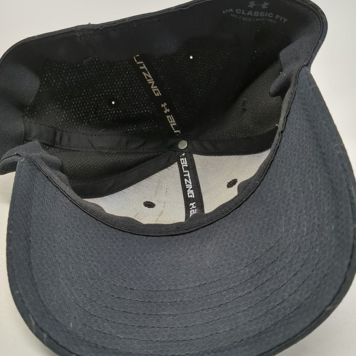 Under Armour Baseball Cap Black L Hat Fitted Gray Camo Topo Pattern Blitzing
